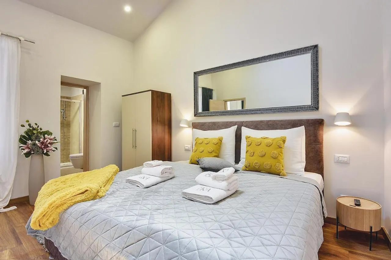 D&A Central Luxury Apartments With Free Parking Pula 0*,  Kroatië
