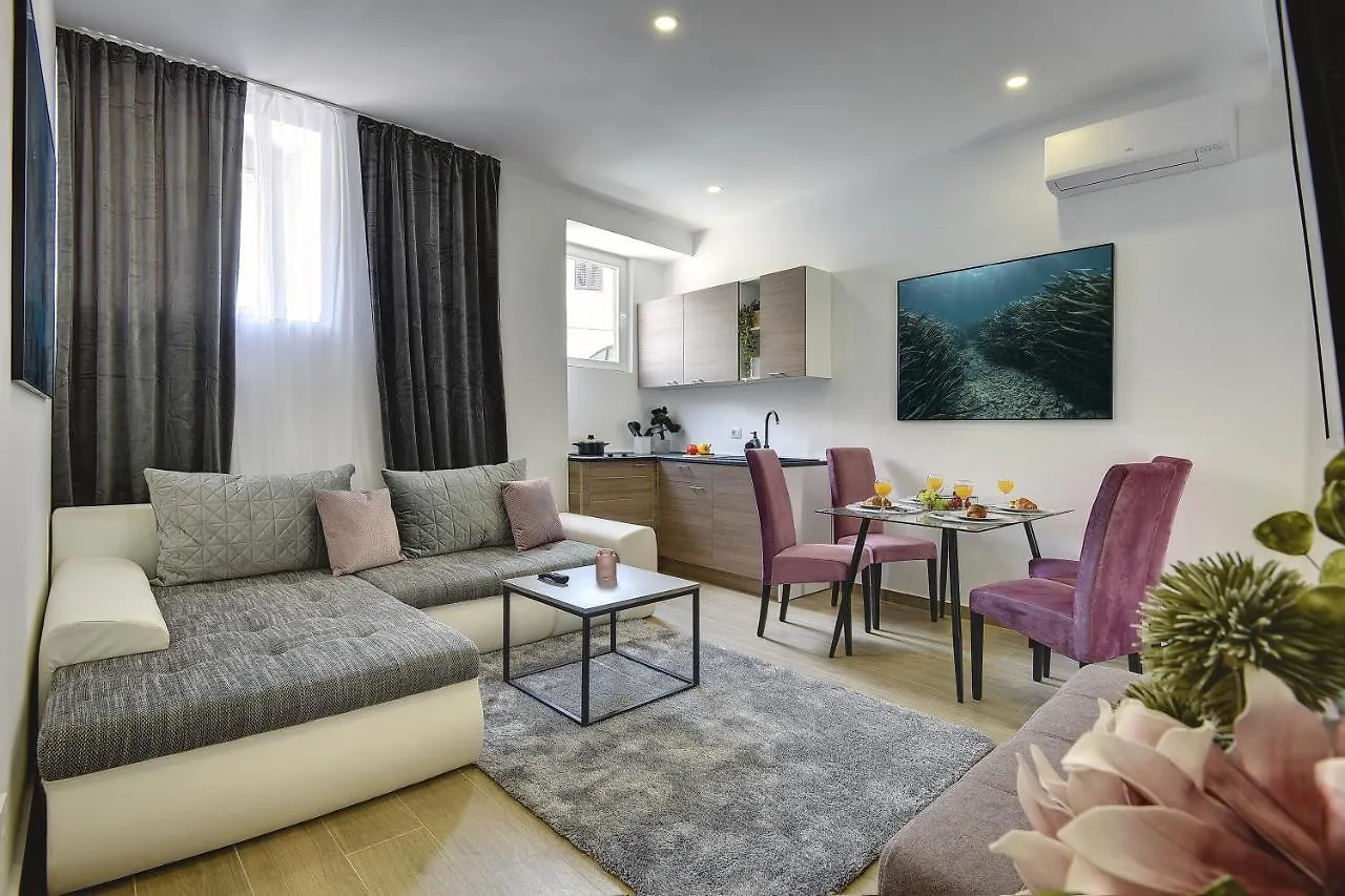 D&A Central Luxury Apartments With Free Parking Pula Croatia