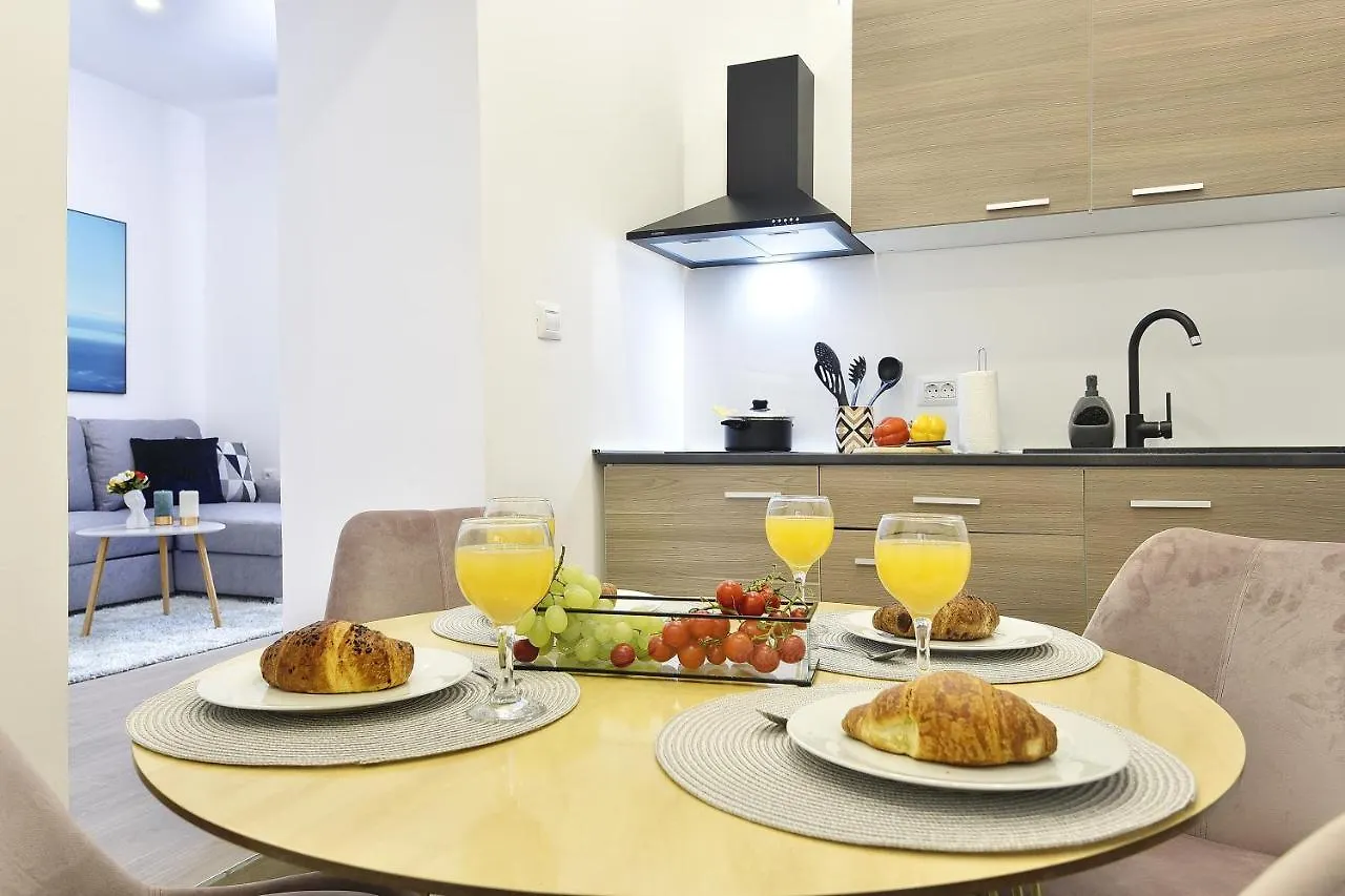 D&A Central Luxury Apartments With Free Parking Pula Croatia