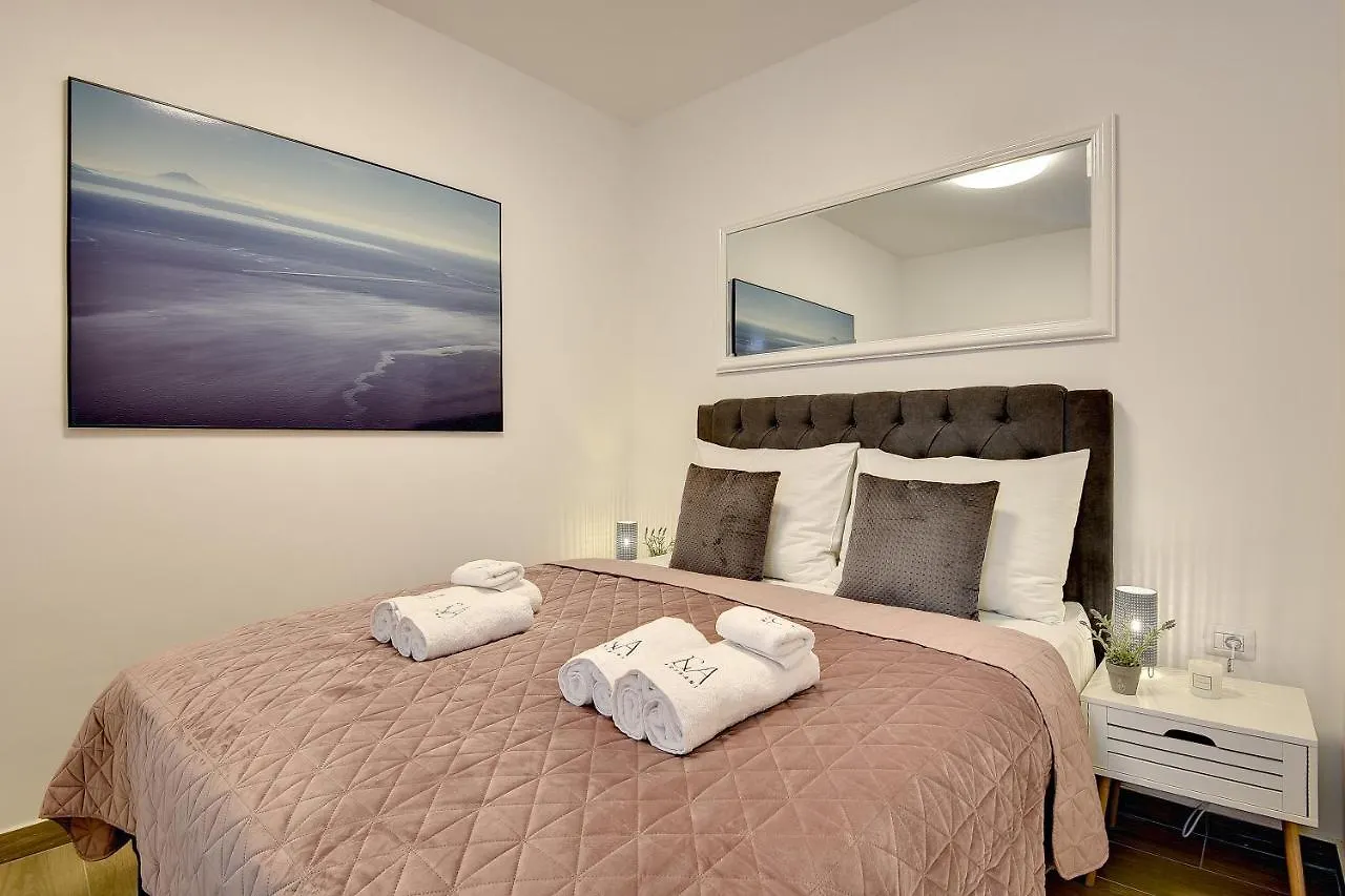 D&A Central Luxury Apartments With Free Parking Pula 0*,  Croatia